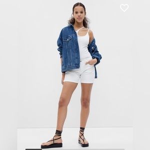 NWT Gap white denim shorts!